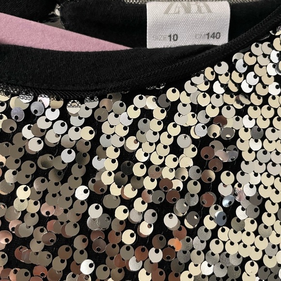 Zara Girls silver Sequins diamond 💎 dress, puff sleeves. Girls size 10. EUC! - Picture 3 of 3